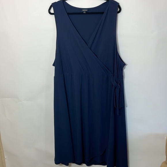 Torrid 5 MINI STRETCH CREPE WRAP DRESS navy - Picture 5 of 7